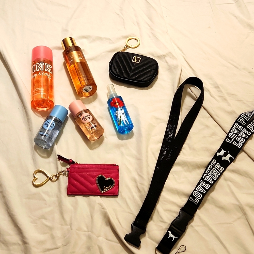 2/15 Victoria's secret accessories